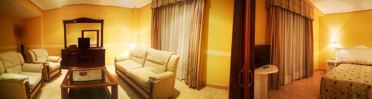 Hotel Acosta Vetonia Almendralejo Zewnętrze zdjęcie