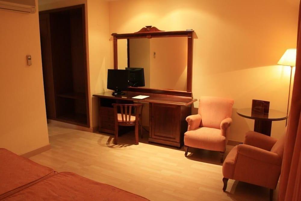 Hotel Acosta Vetonia Almendralejo Zewnętrze zdjęcie